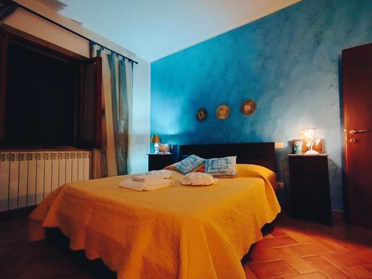 La Casa Tra Gli Ulivi Bed & Breakfast Кортона Екстериор снимка