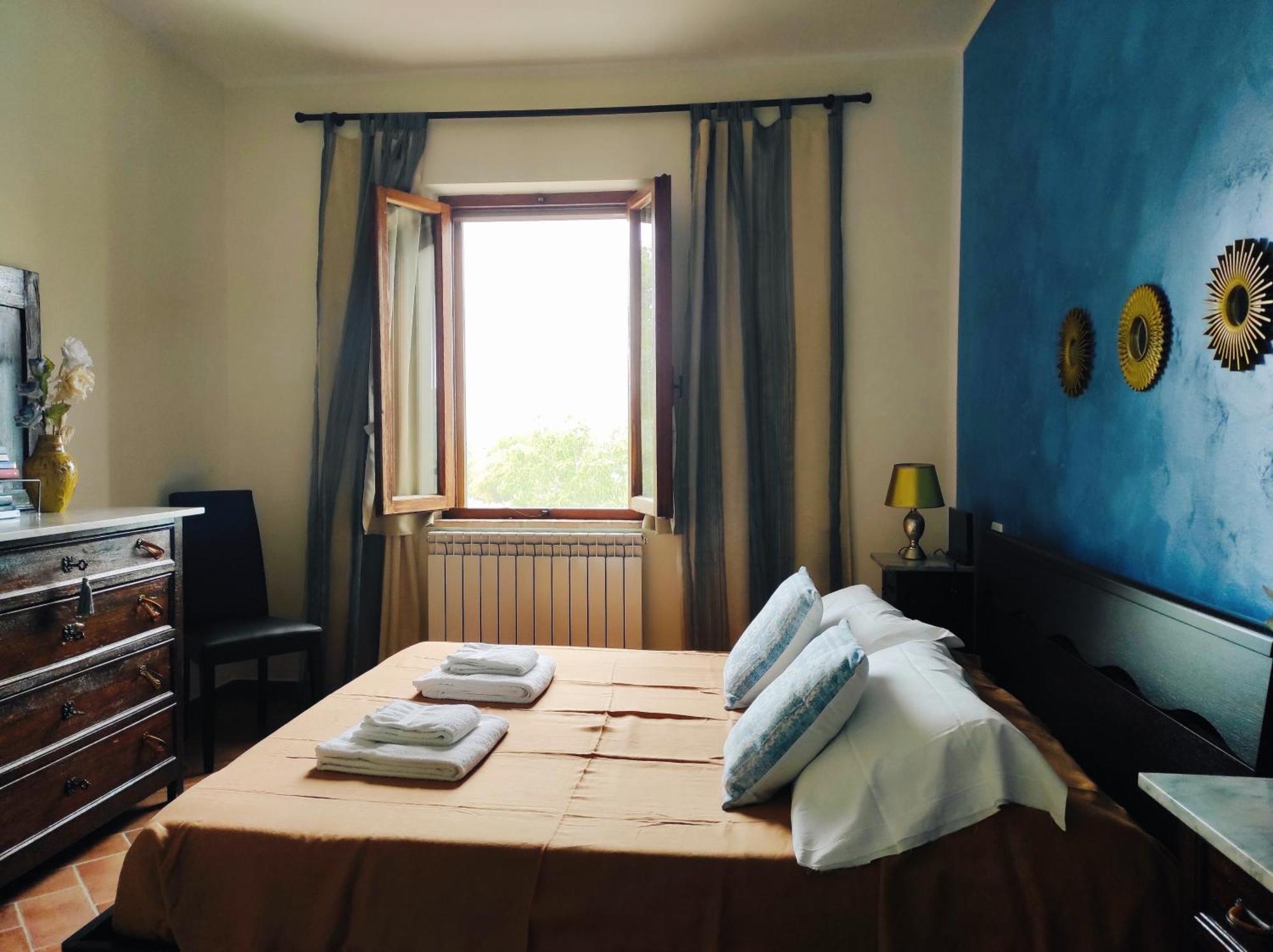 La Casa Tra Gli Ulivi Bed & Breakfast Кортона Екстериор снимка