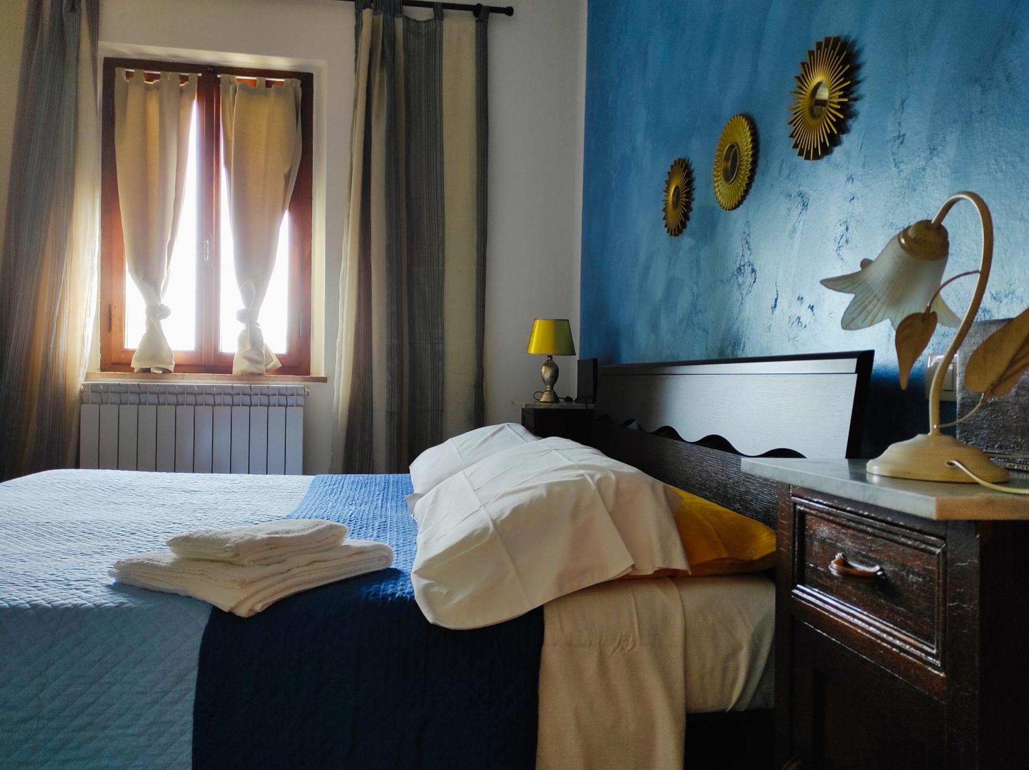 La Casa Tra Gli Ulivi Bed & Breakfast Кортона Екстериор снимка